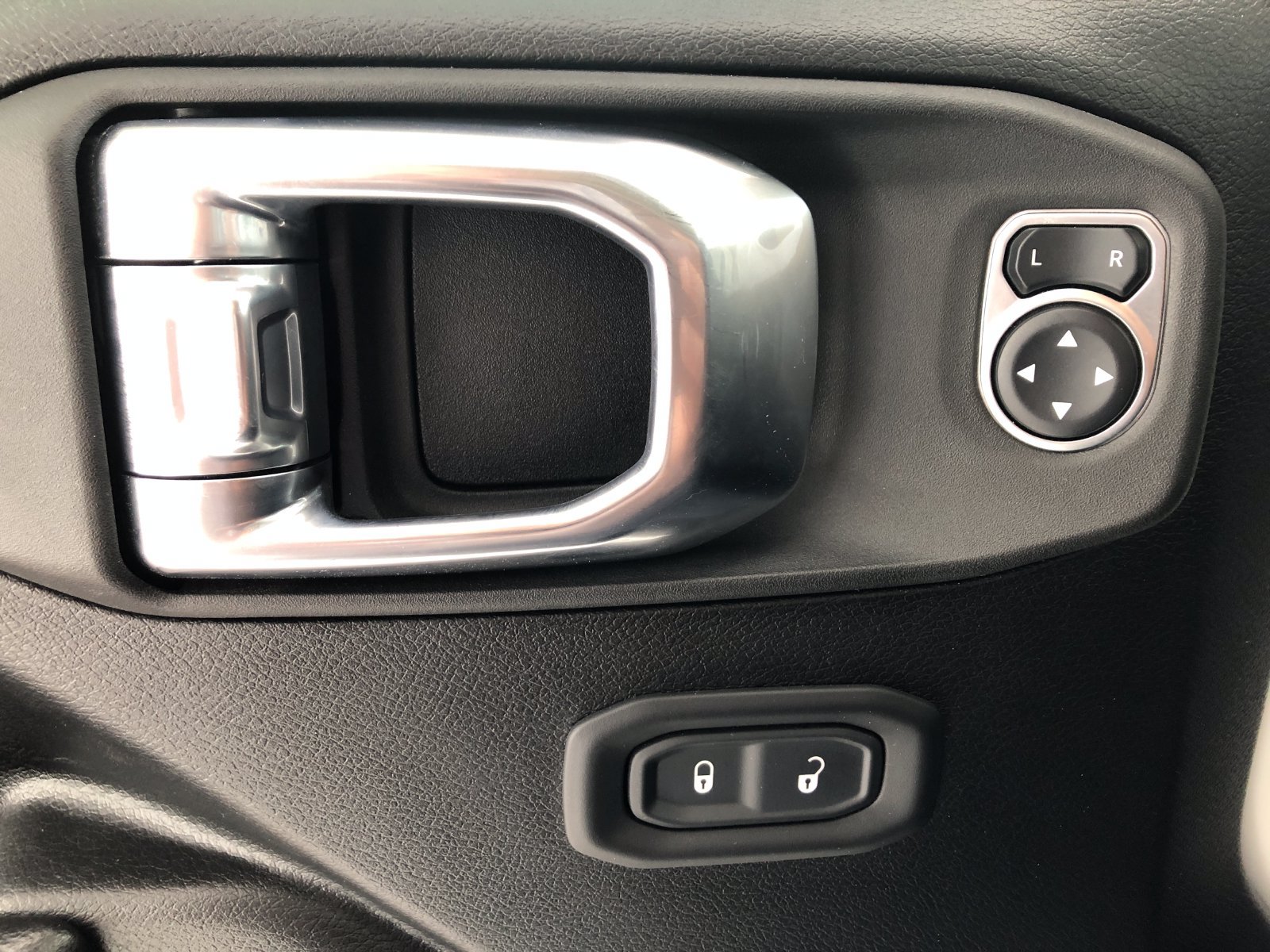 Used 2021 Jeep Gladiator Sport AWD/4WD image 36