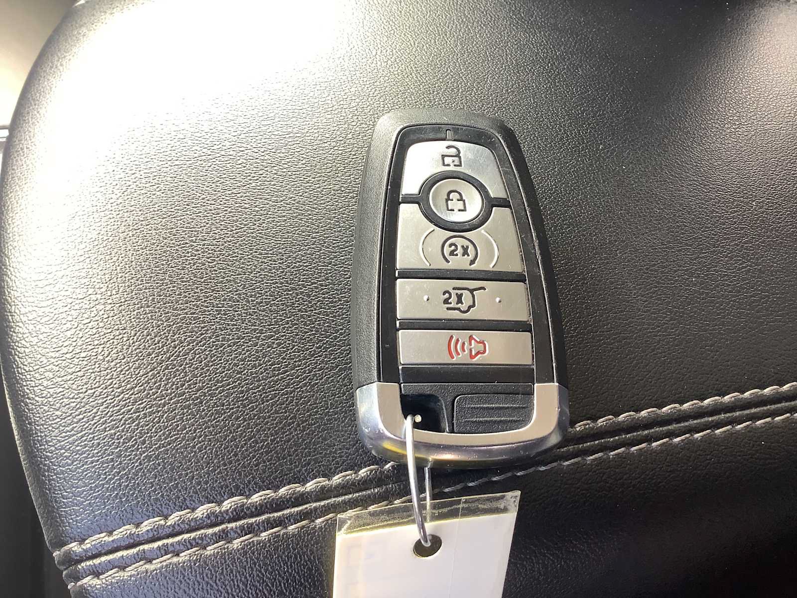 Used 2024 Ford Edge Titanium AWD/4WD image 20