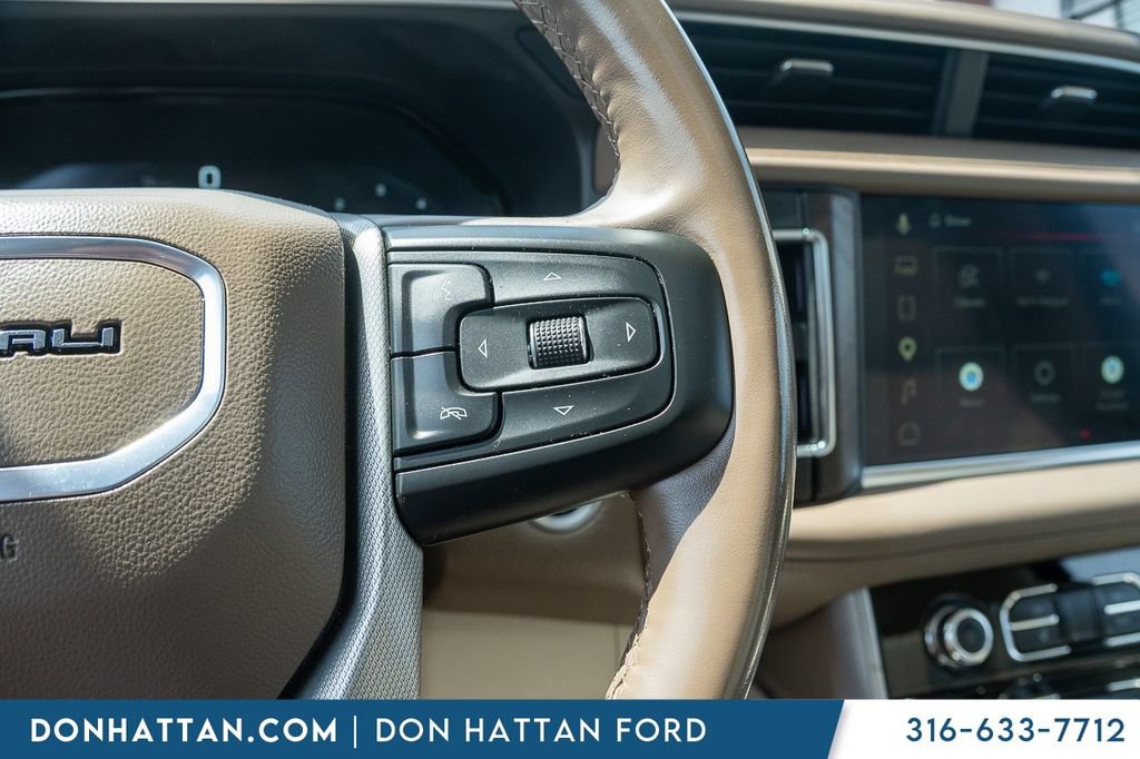 Used 2024 GMC Yukon XL Denali AWD/4WD image 12