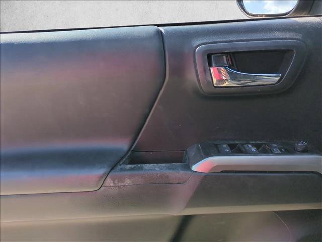 Used 2019 Toyota Tacoma Limited AWD/4WD image 6