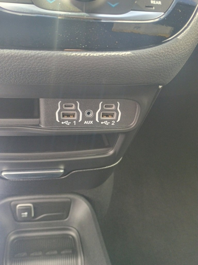 New 2025 Chrysler Pacifica Select image 35