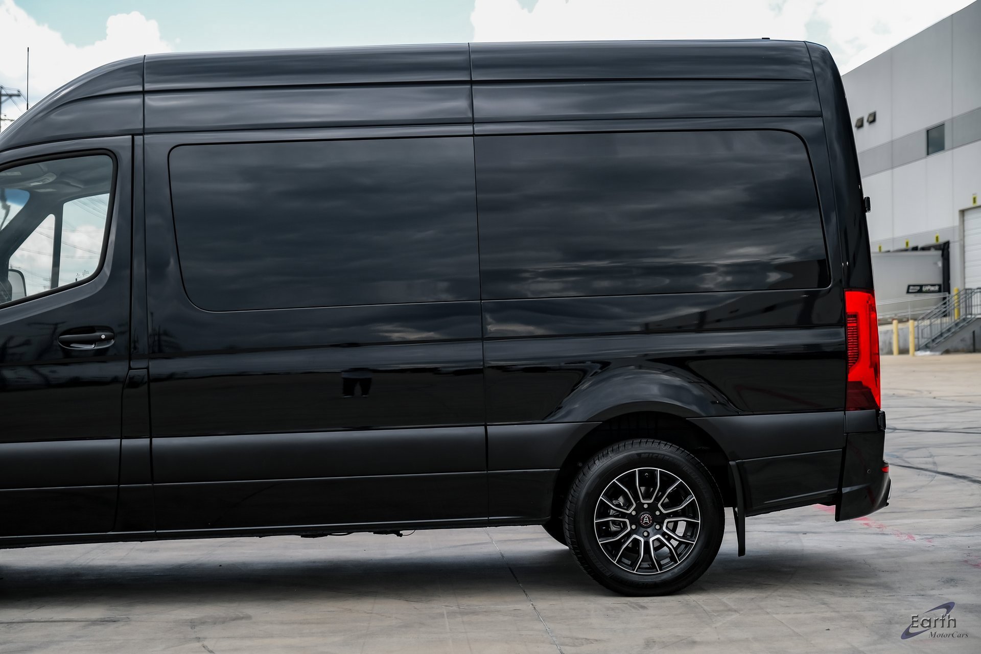 Used 2022 Mercedes-Benz Sprinter 2500 image 7