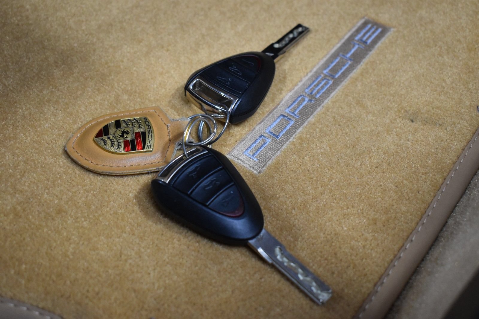Used 2010 Porsche Boxster RWD image 27