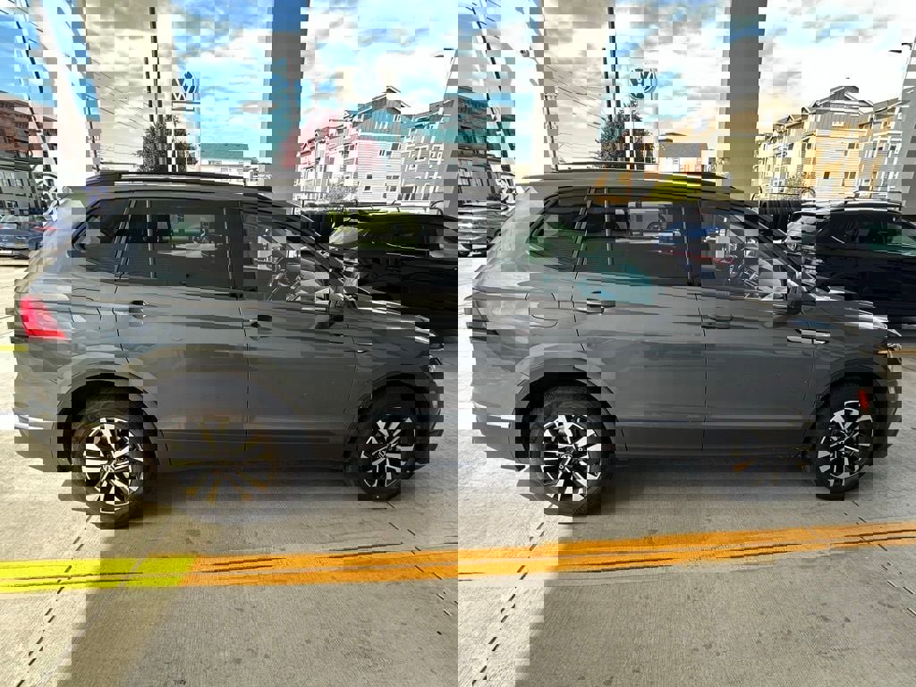 Used 2023 Volkswagen Tiguan S FWD image 8