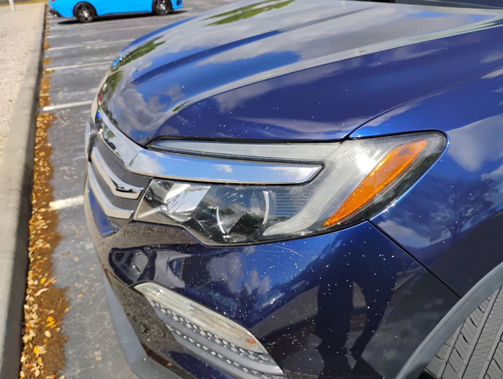 Used 2017 Honda Pilot EX image 9