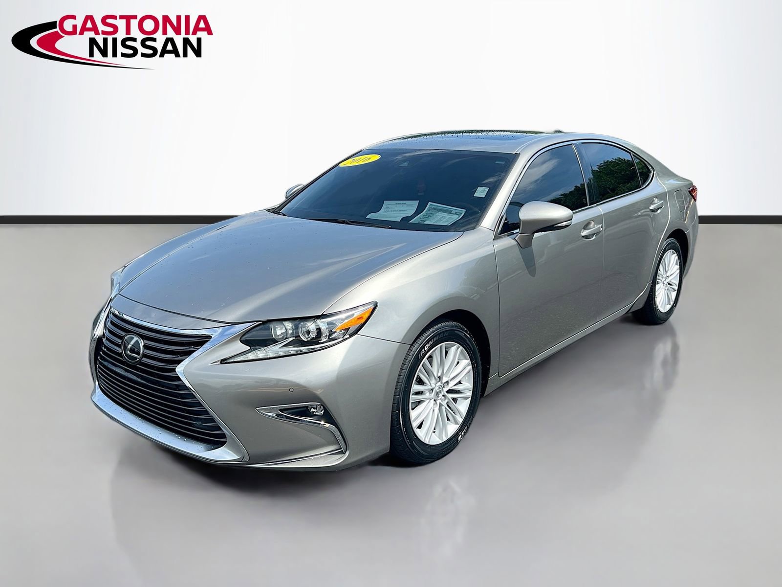Used 2016 Lexus ES 350 w/ Premium Package w/Wood Trim FWD video 3