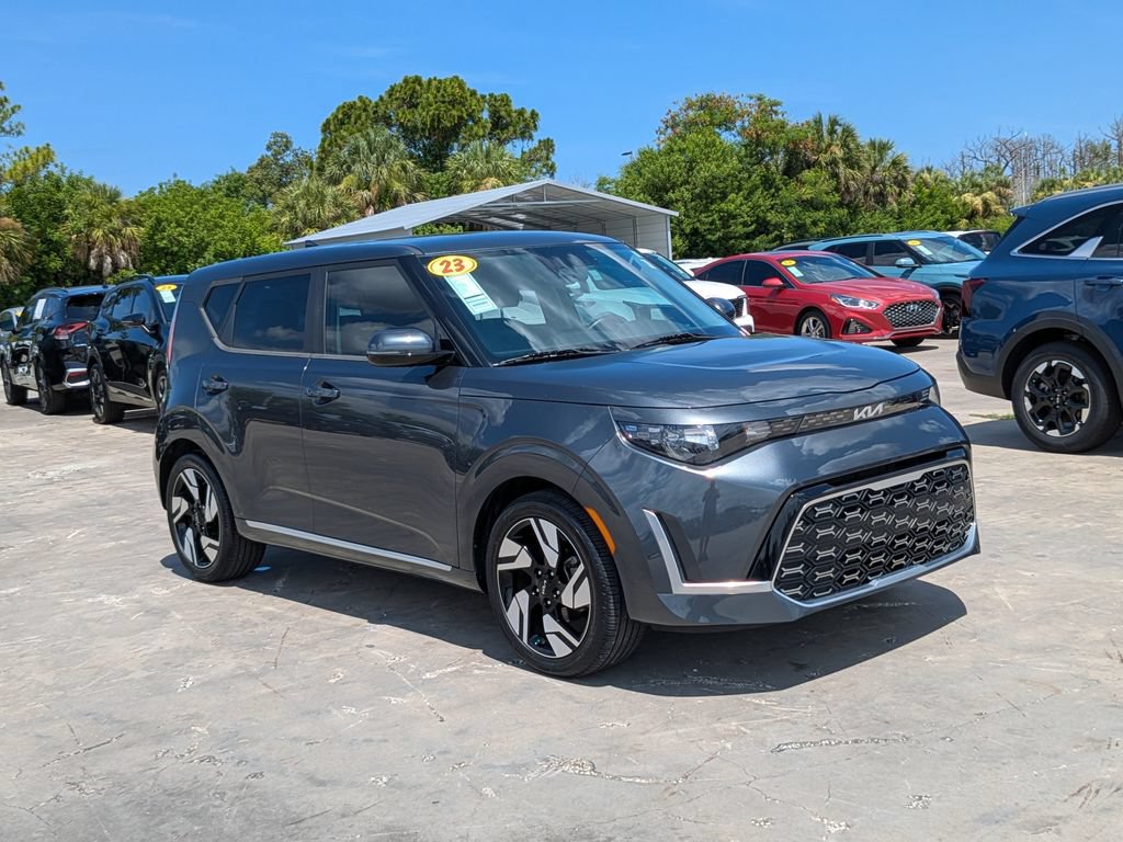 Certified 2023 Kia Soul GT-Line FWD image 2