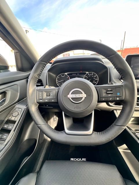 Certified 2024 Nissan Rogue SV w/ SV Premium Package AWD/4WD image 17