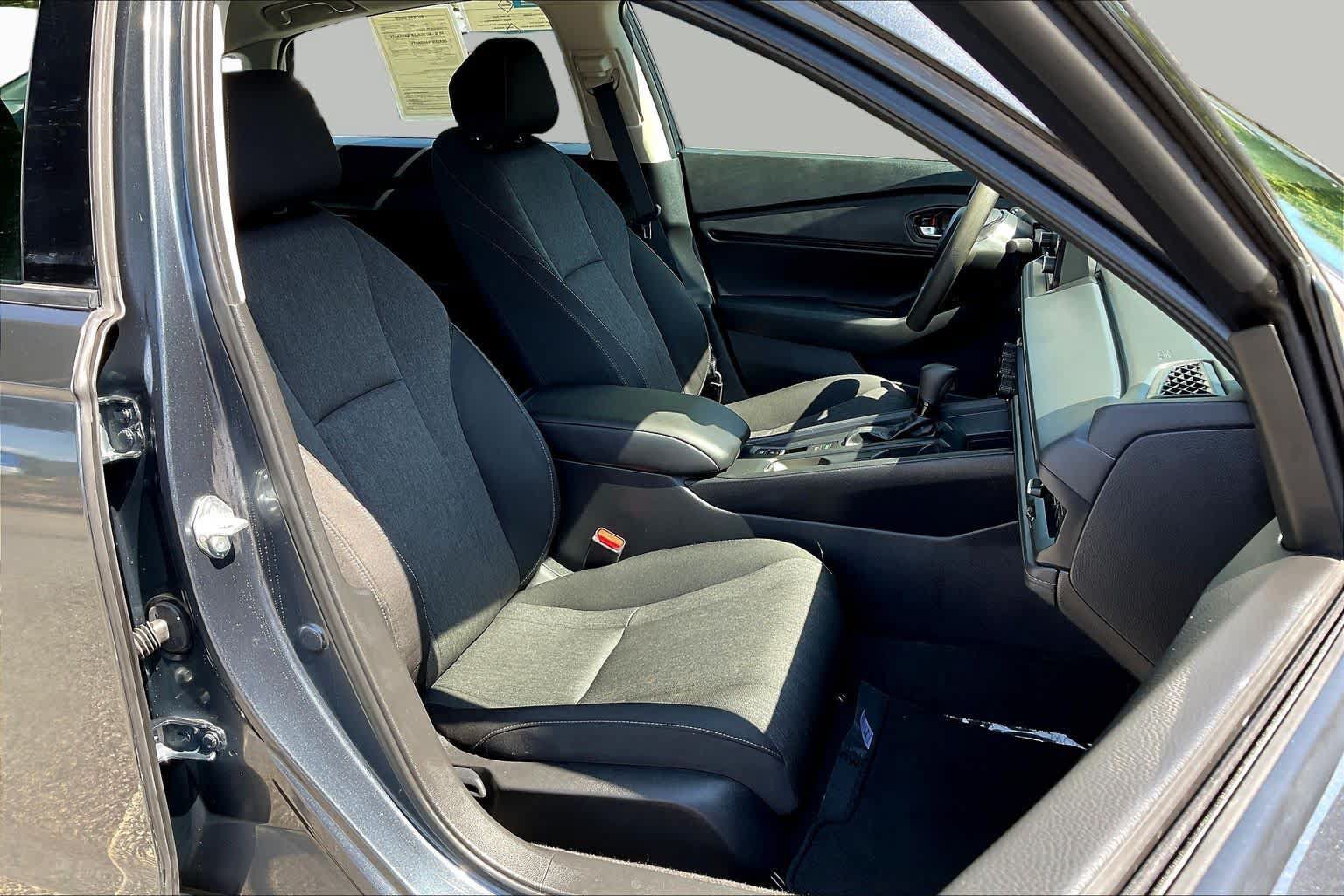 Used 2025 Honda Accord SE image 9