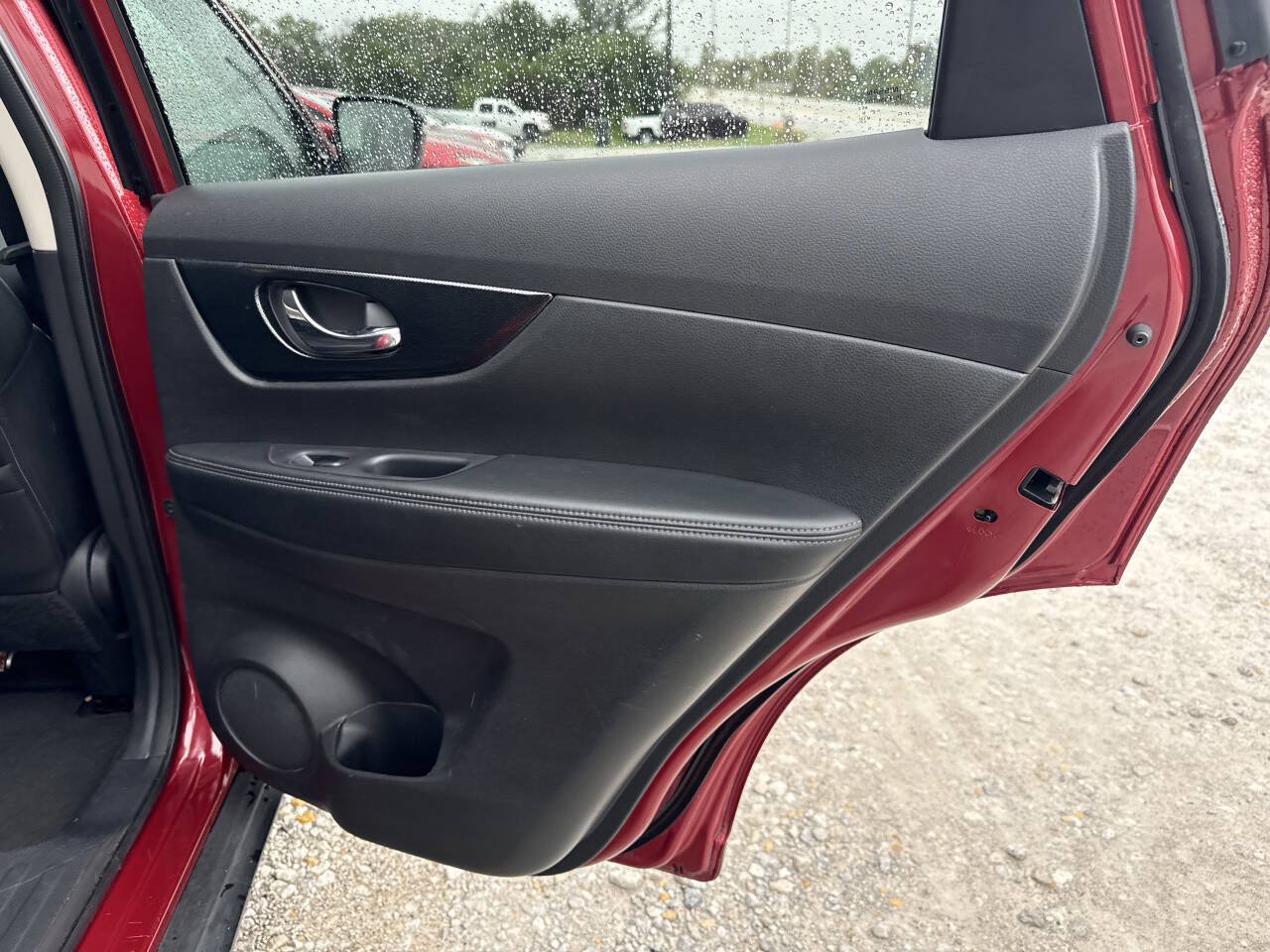 Used 2015 Nissan Rogue SL w/ SL Premium Package AWD/4WD image 16