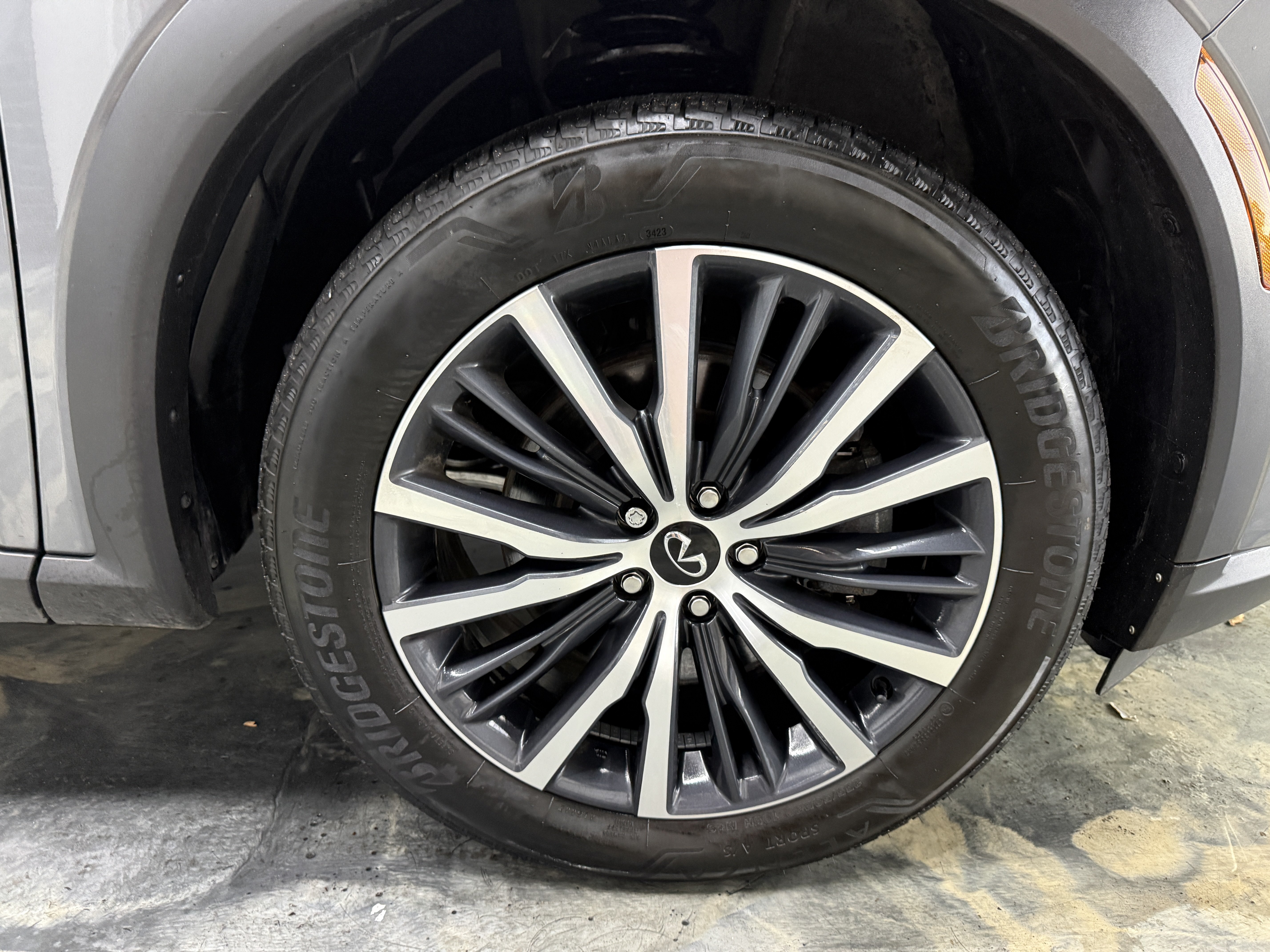 Used 2024 INFINITI QX60 Sensory AWD/4WD image 26