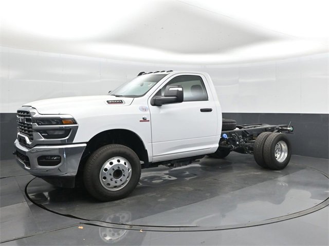 New 2026 RAM 3500 Tradesman w/ Chrome Appearance Group image 3