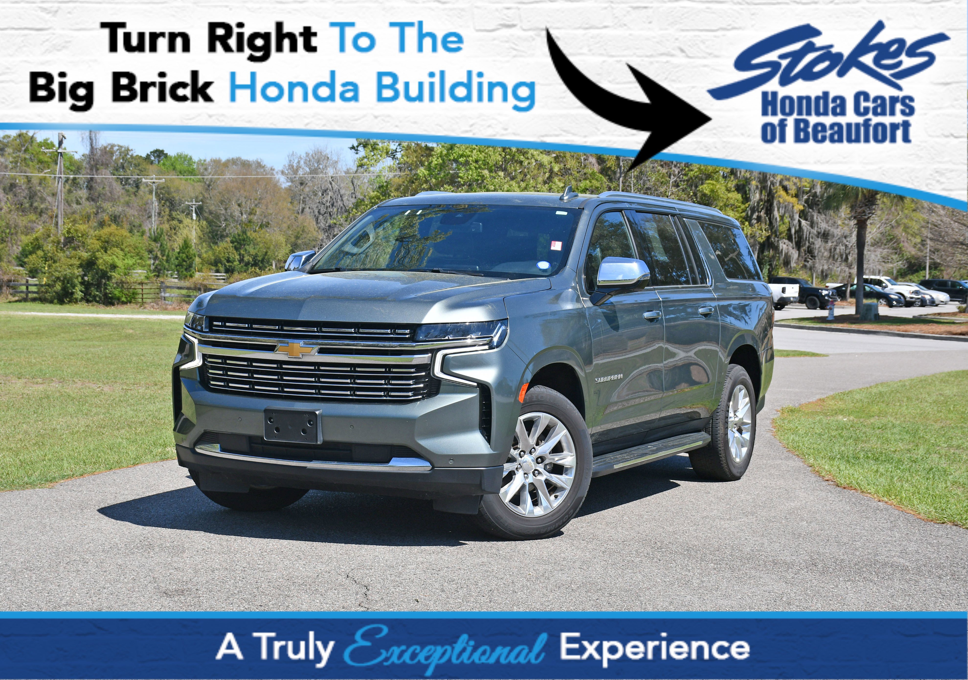 Used 2023 Chevrolet Suburban Premier RWD image 1