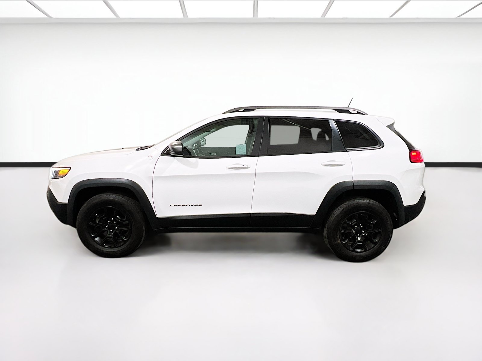 Used 2019 Jeep Cherokee Trailhawk w/ Trailer Tow Group AWD/4WD image 22