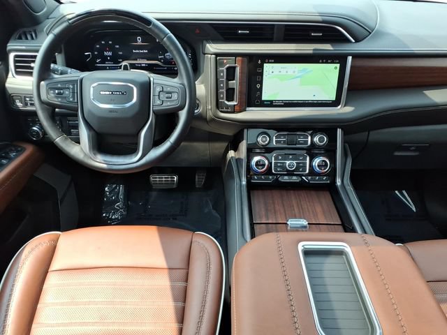 Used 2023 GMC Yukon XL Denali Ultimate AWD/4WD image 23