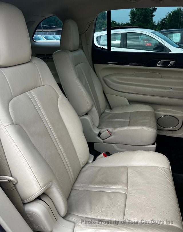 Used 2019 Lincoln MKT AWD image 17