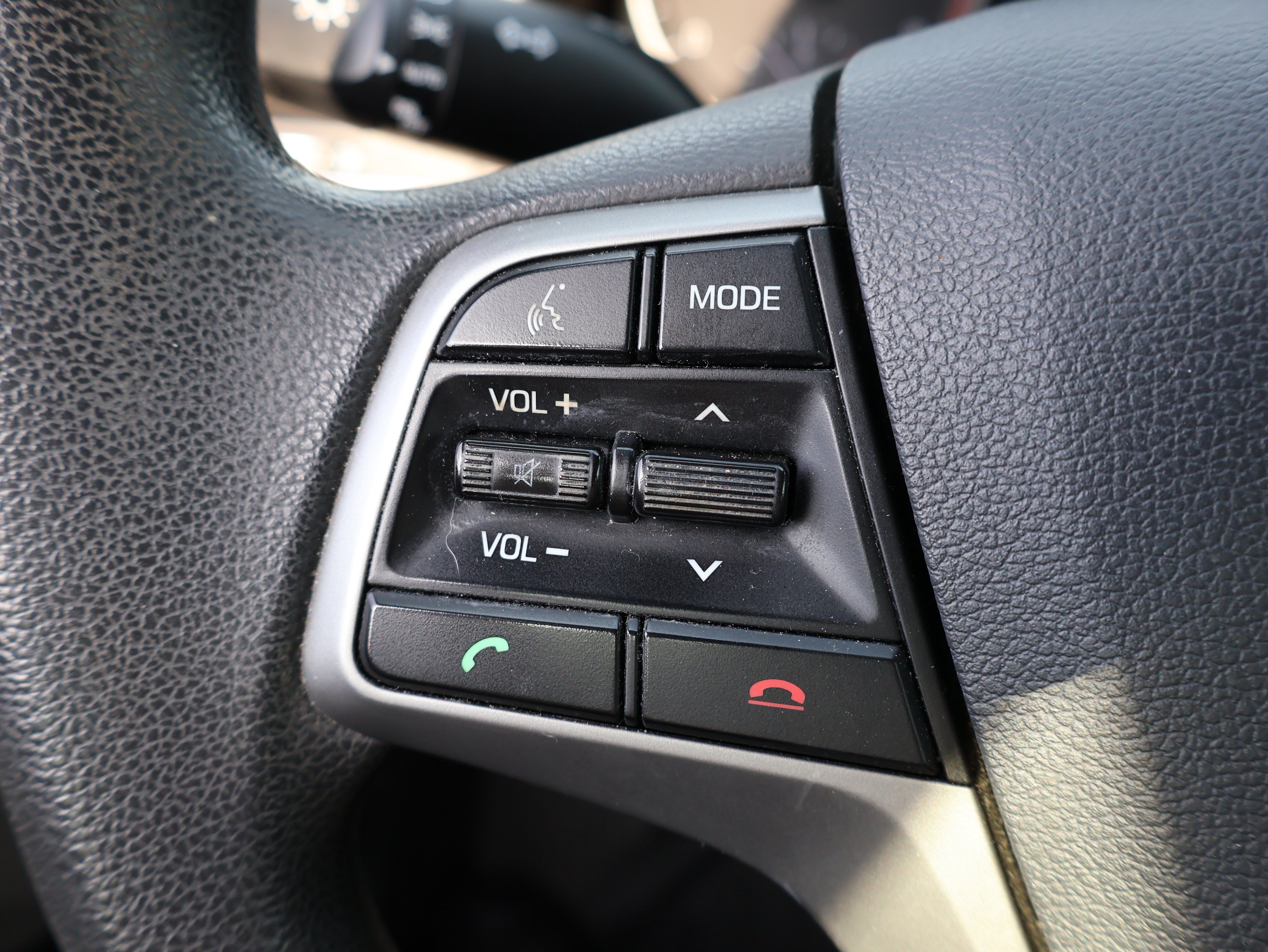 Used 2018 Hyundai Elantra SEL FWD image 31