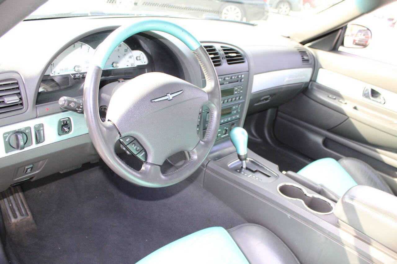 Used 2002 Ford Thunderbird Deluxe RWD image 13