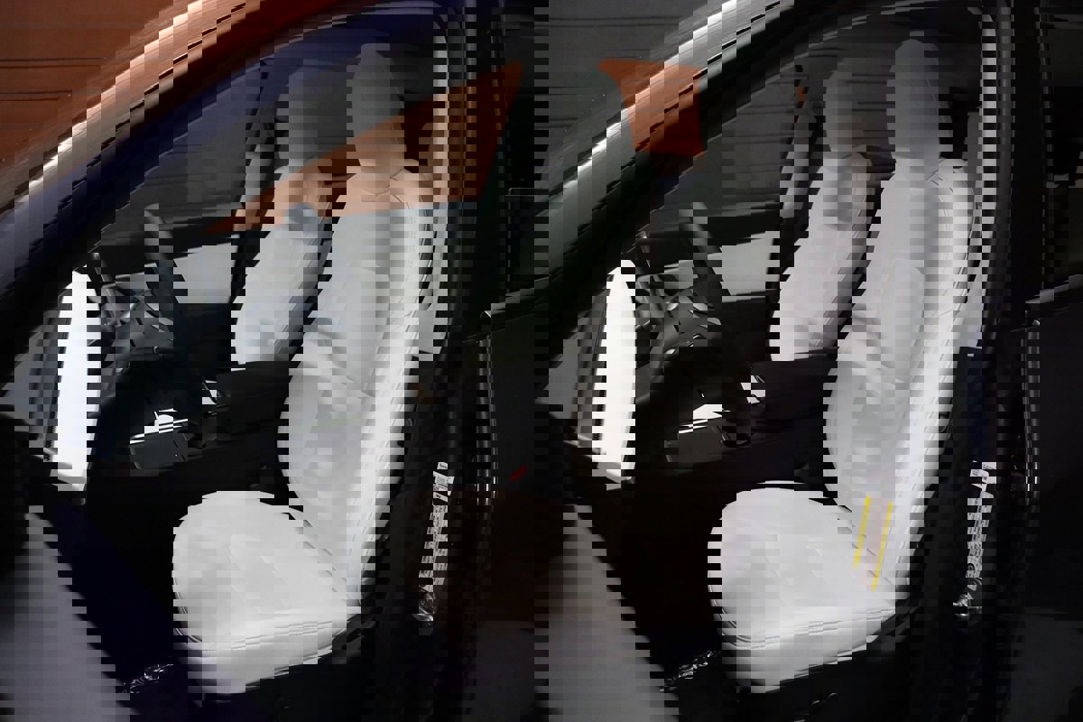 Used 2021 Tesla Model Y Long Range image 32