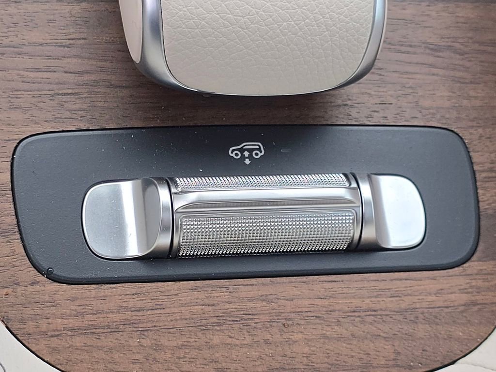 Used 2026 Mercedes-Benz GLS 450 4MATIC image 34