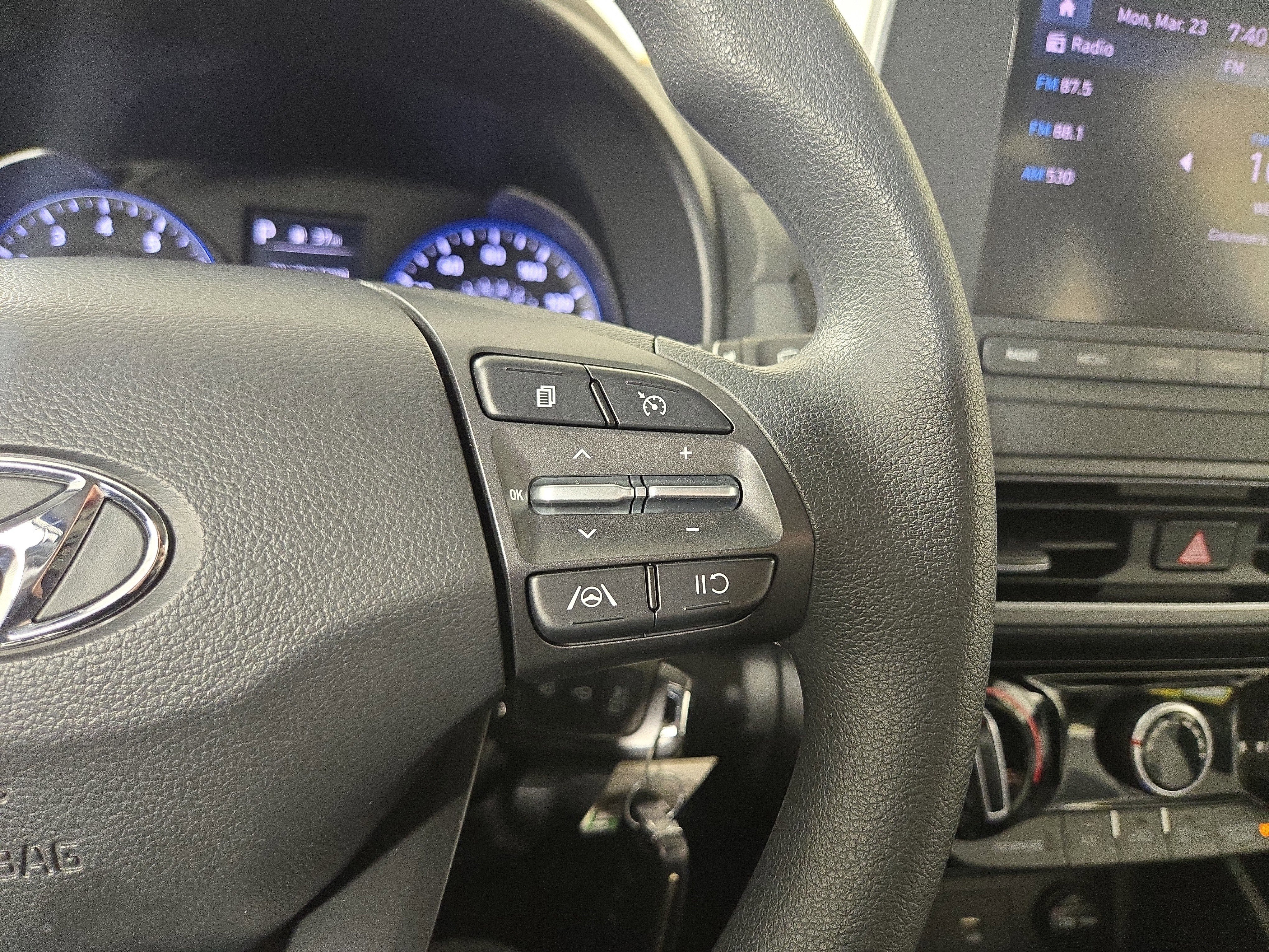 Used 2023 Hyundai Kona SE w/ Cargo Package image 16