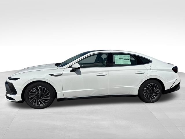 New 2026 Hyundai Sonata Limited FWD image 2