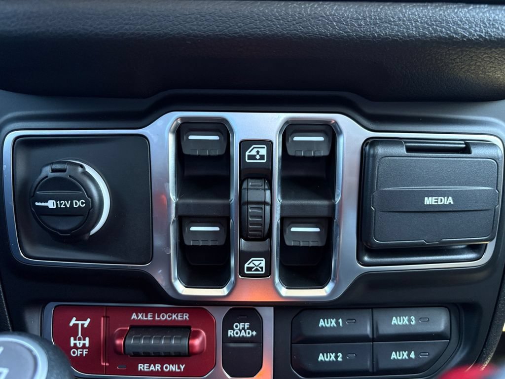 New 2026 Jeep Gladiator Sport AWD/4WD image 12