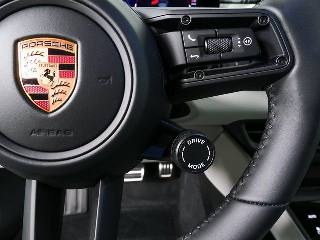 New 2026 Porsche Macan 4S Electric image 11