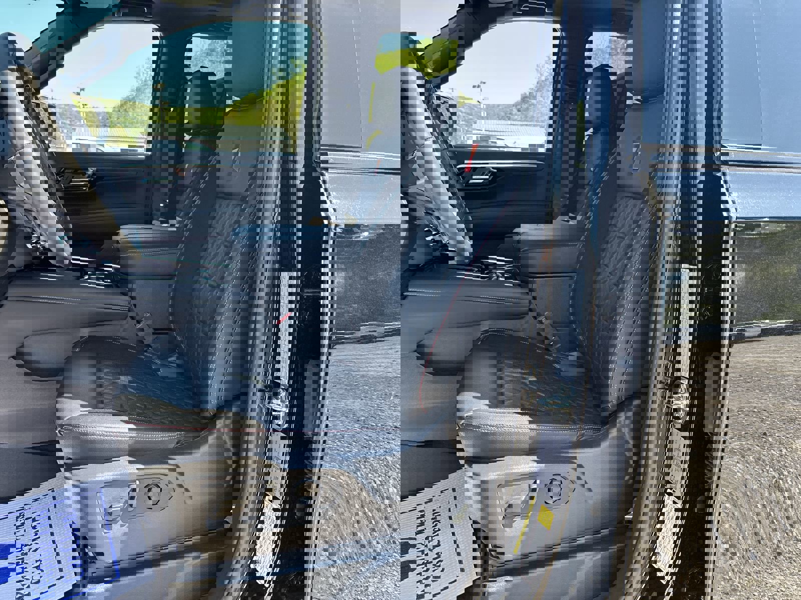 New 2025 Chevrolet Suburban Premier image 14