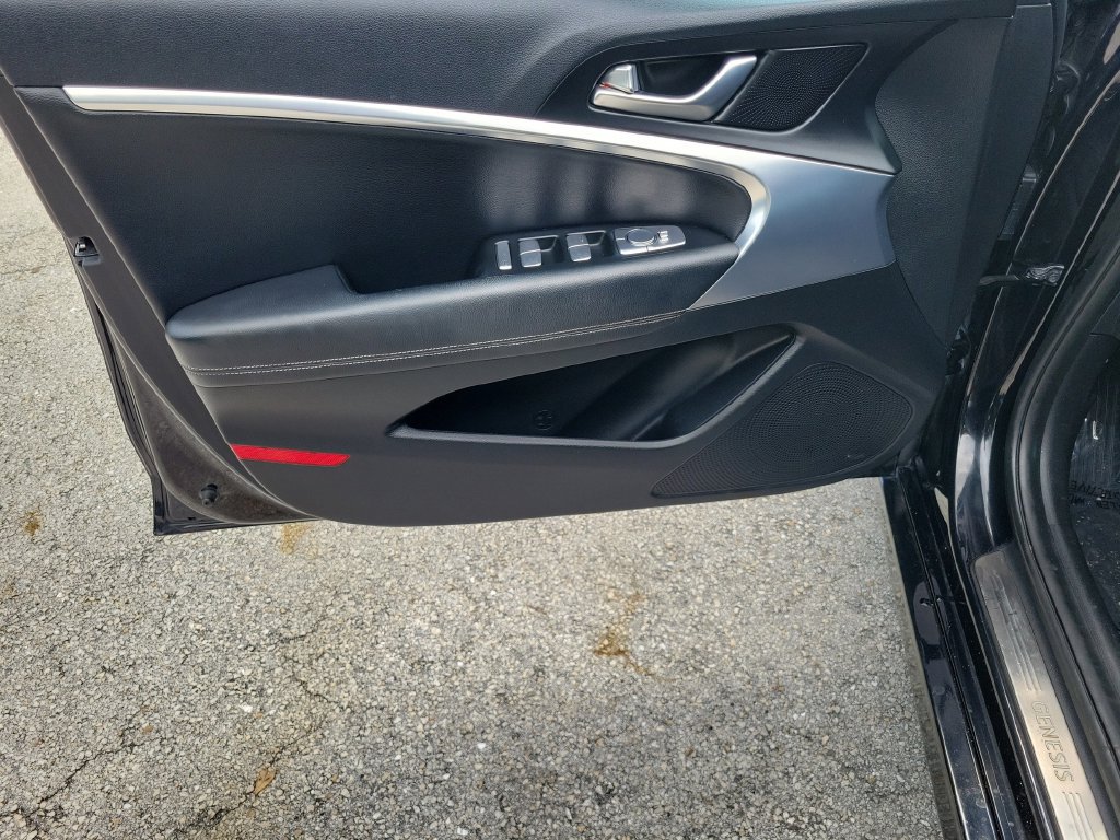 Used 2020 Genesis G70 2.0T RWD image 27
