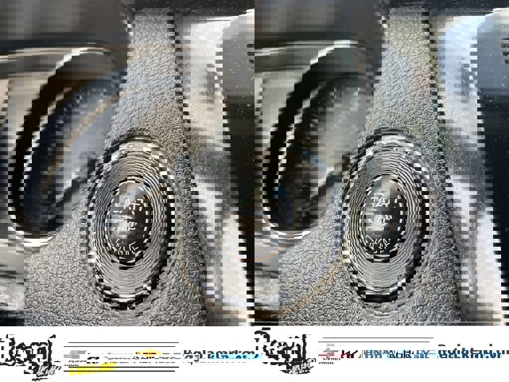 Used 2017 Nissan Rogue SV image 29