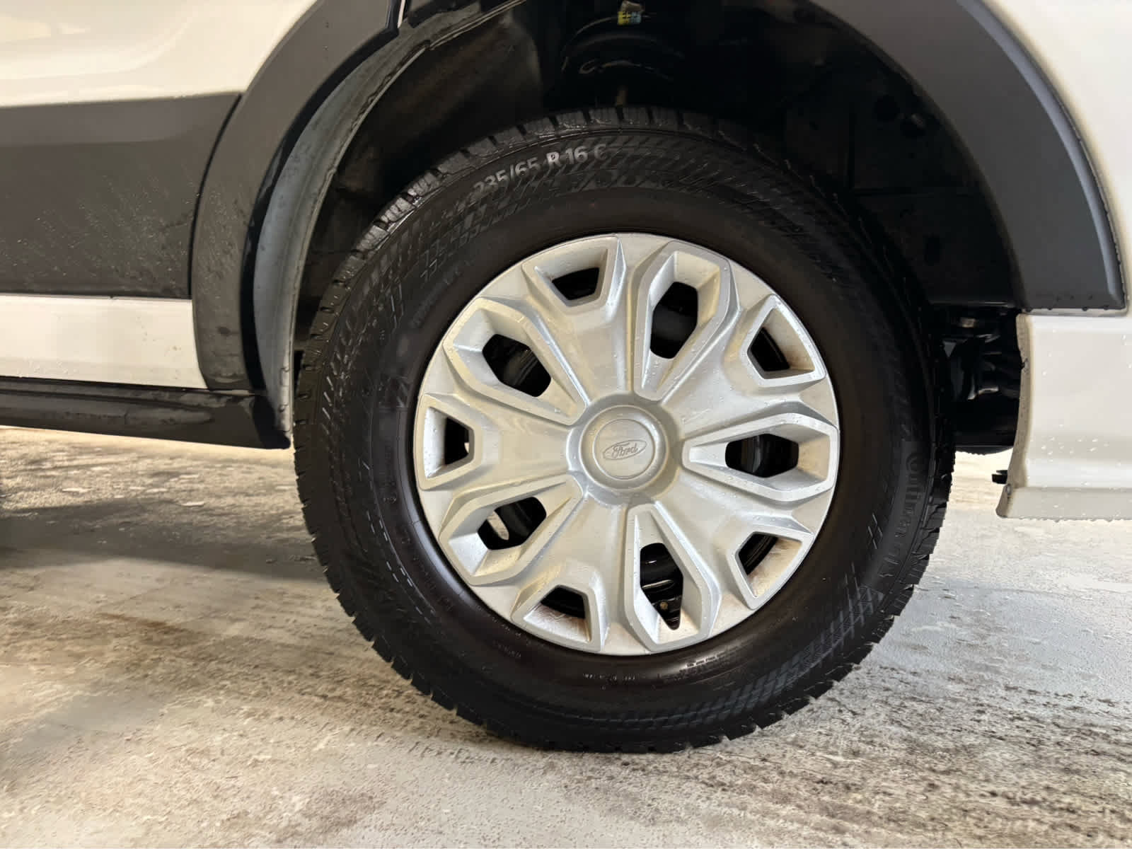 Used 2025 Ford Transit 350 XLT image 45