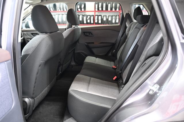 Used 2021 Nissan Rogue S AWD/4WD image 12