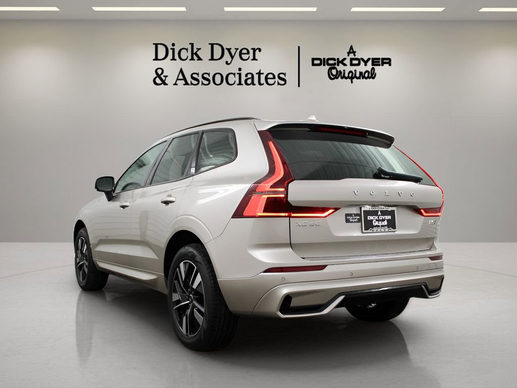 New 2026 Volvo XC60 B5 Core w/ Protection Package Premier image 4