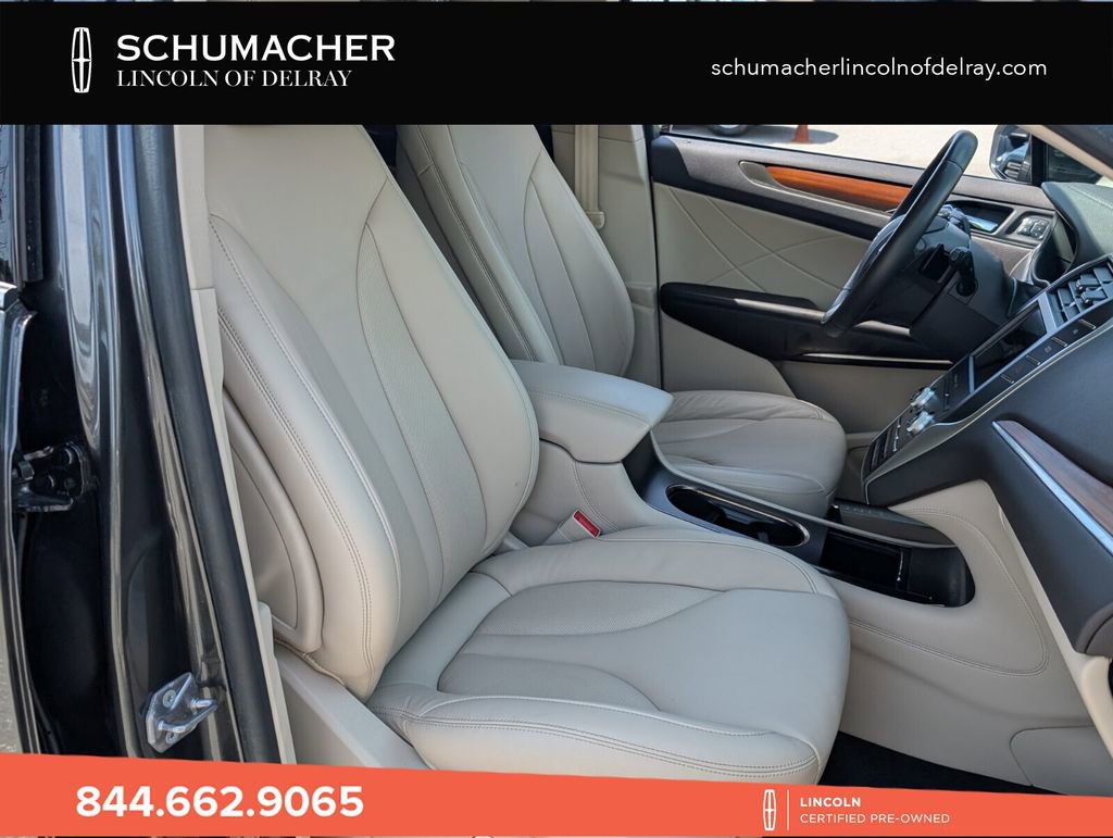 Used 2019 Lincoln MKC Select w/ Select Plus Package FWD image 17