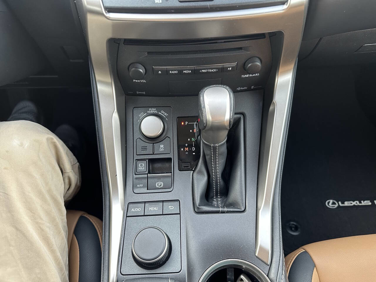 Used 2016 Lexus NX 200t FWD image 16