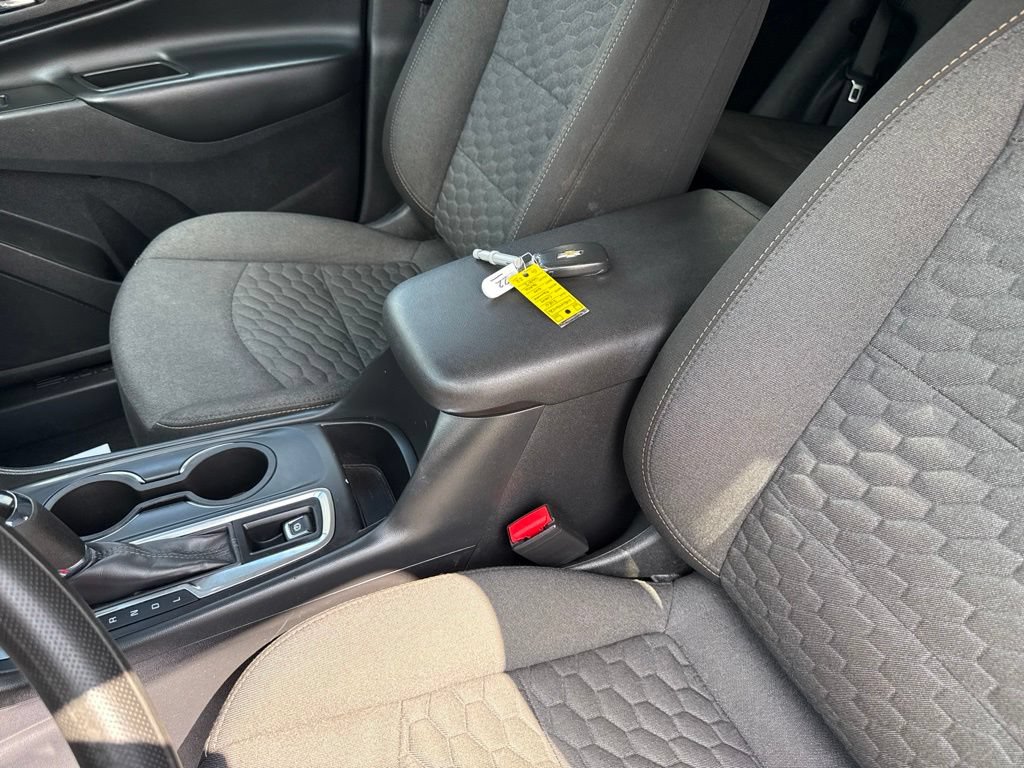 Used 2020 Chevrolet Equinox LT w/ LPO, Floor Liner Package FWD image 25