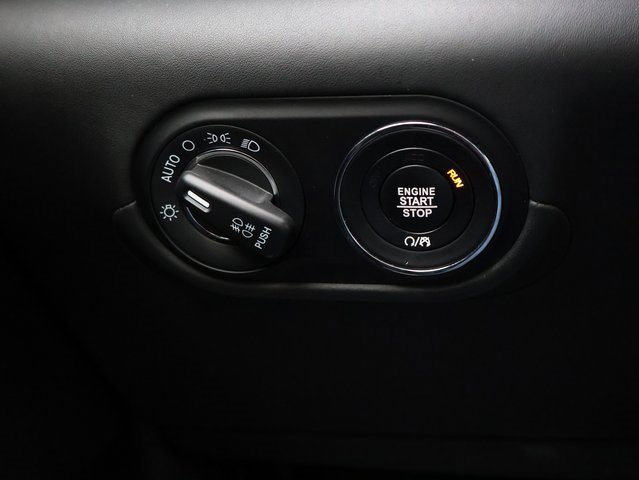 Used 2020 Maserati Levante GranLusso image 42