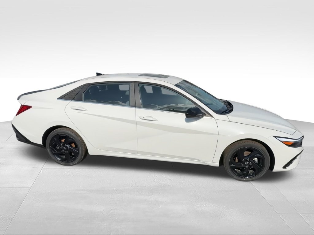New 2026 Hyundai Elantra SEL Sport Premium FWD image 9