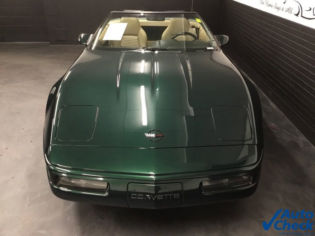 Used 1995 Chevrolet Corvette Convertible RWD image 4