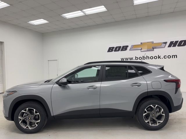 New 2026 Chevrolet Trax LT w/ Driver Confidence Package image 8