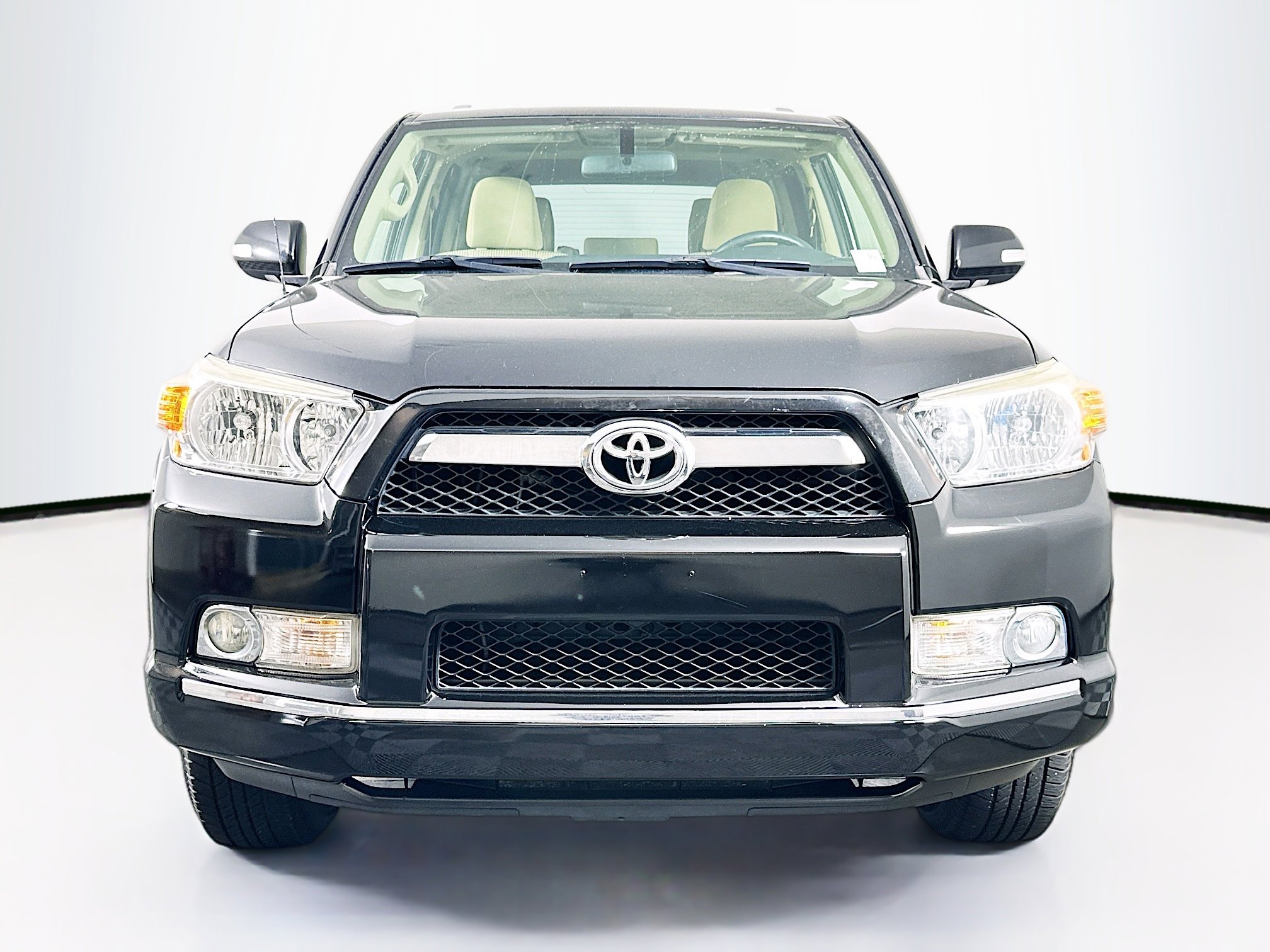 Used 2013 Toyota 4Runner SR5 w/ Convenience Pkg image 2