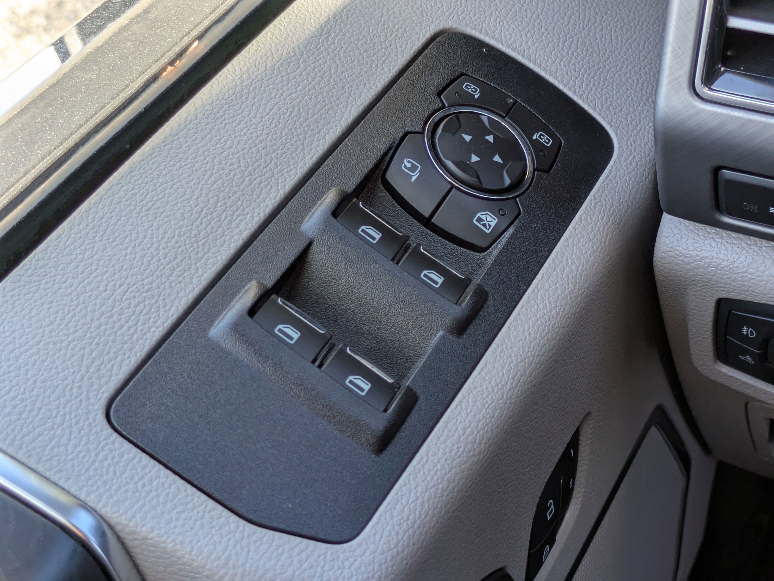 Used 2019 Ford F150 Limited RWD image 30