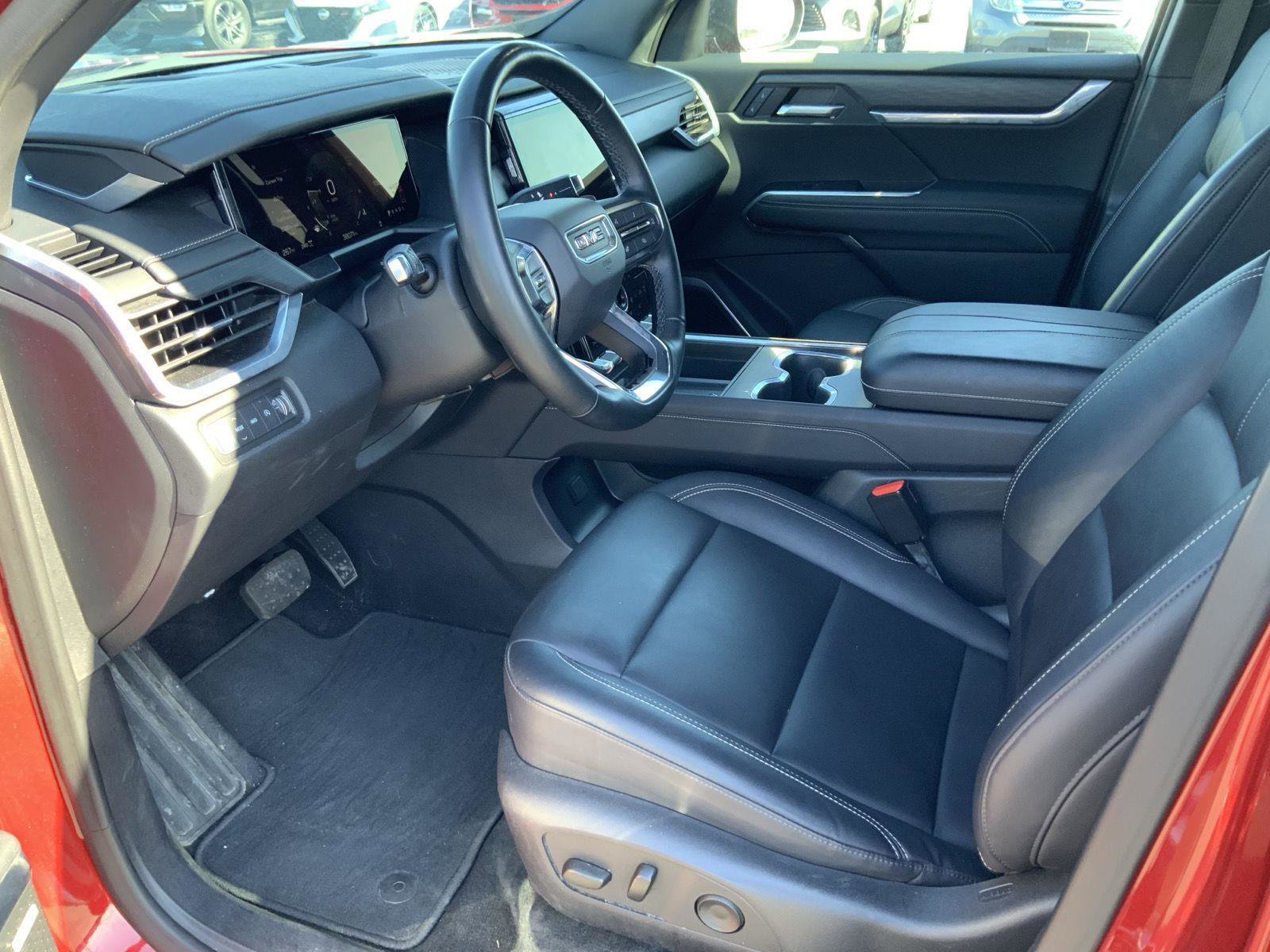 Used 2024 GMC Acadia Elevation image 29