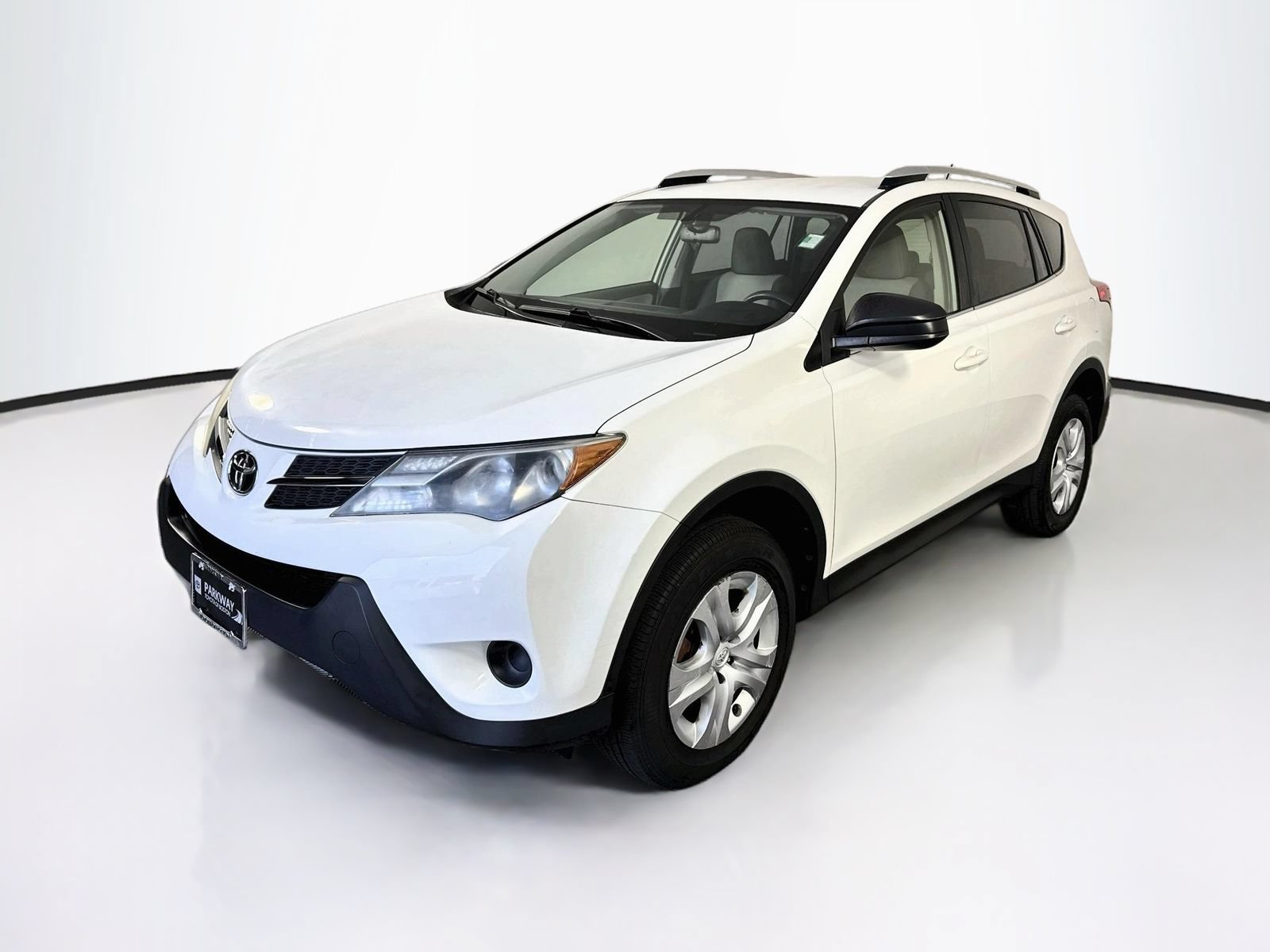 Used 2014 Toyota RAV4 LE AWD/4WD image 3