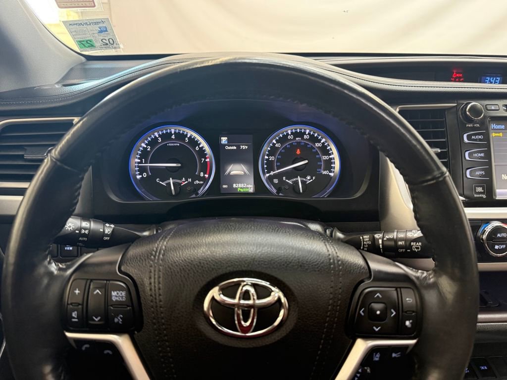 Used 2019 Toyota Highlander Limited Platinum image 12