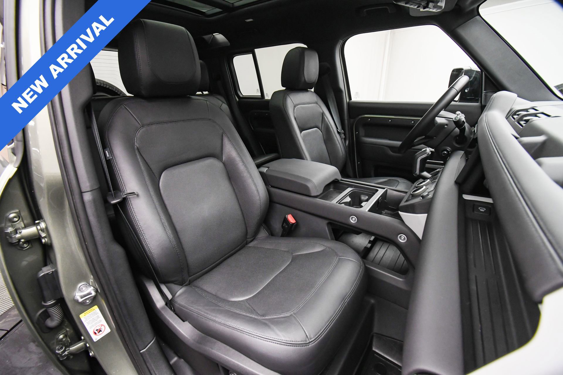 Used 2024 Land Rover Defender 110 S image 16