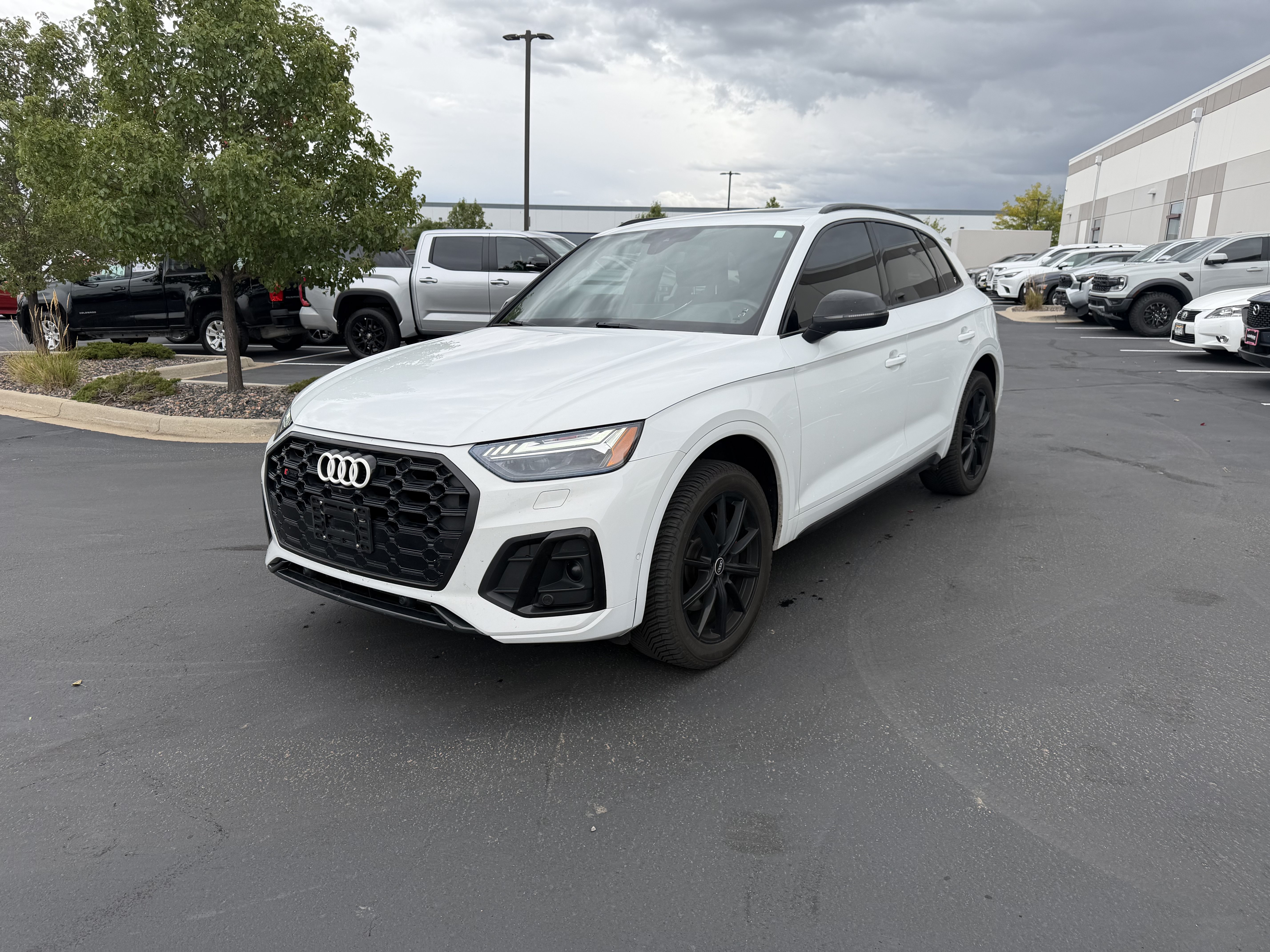 Used 2021 Audi SQ5 Prestige w/ Prestige Package AWD/4WD image 3