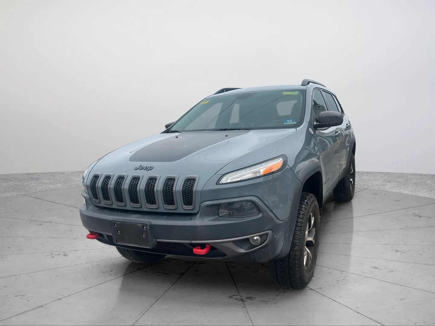 Used 2014 Jeep Cherokee Trailhawk w/ Leather Interior Group AWD/4WD image 9