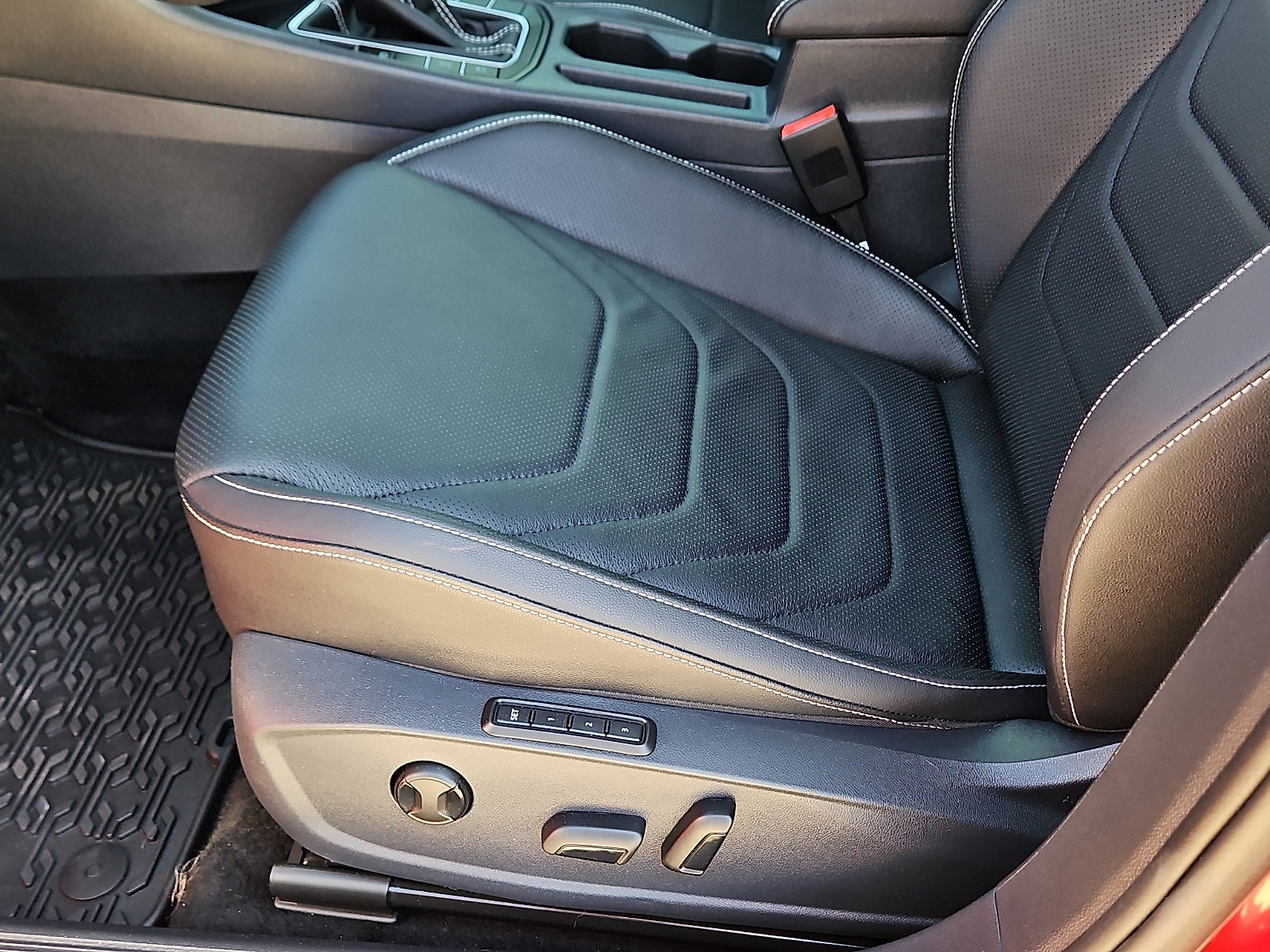 Used 2024 Volkswagen Jetta SEL image 14